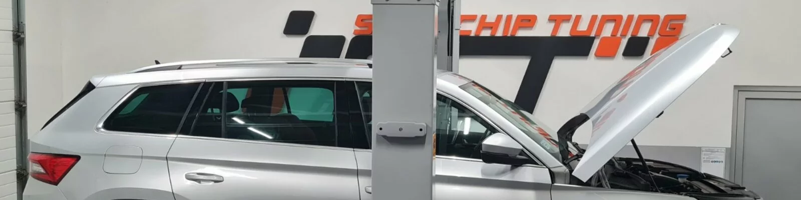 Servisni boks SCT servisa, Bosch Car Service Veternik