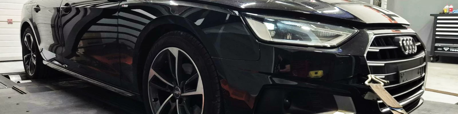 Vozilo na dinamometru u dyno sobi SCT servisa, Novi Sad